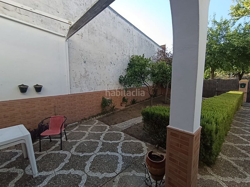 Foto 6f0099f3-f7a7-4c25-820c-2c809be4d4d8. Casa adossada a Castilblanco de los Arroyos