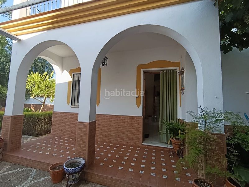 Foto 711c38bc-5a4d-4f3b-8875-41edf6c42711. Casa adossada a Castilblanco de los Arroyos