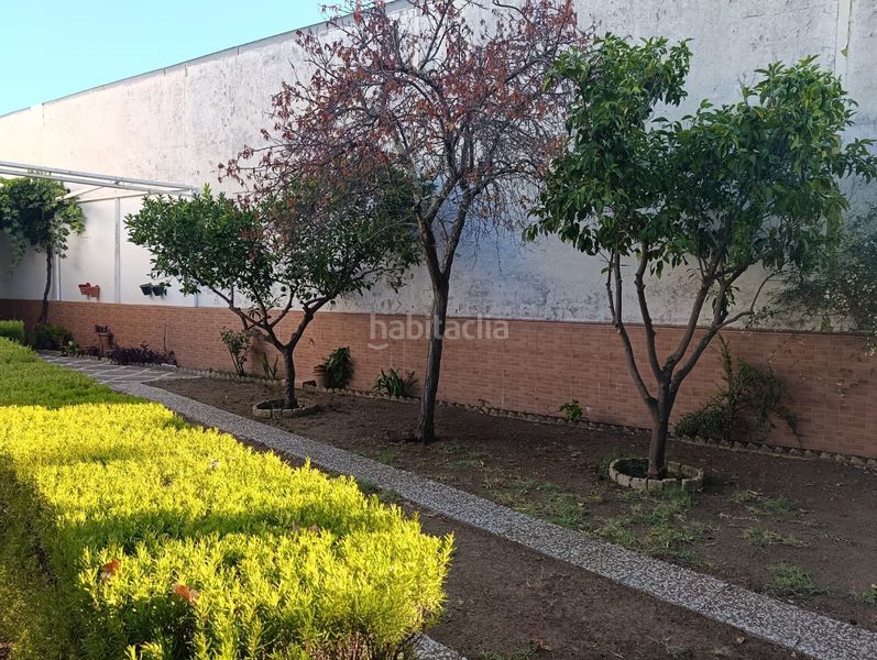 Foto a04af7b8-37b5-43bd-8c81-99baea2281ef. Casa adossada a Castilblanco de los Arroyos