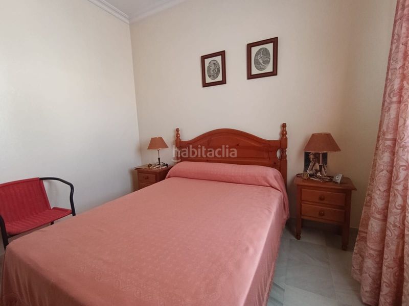 Foto cba6b640-dd51-4625-86cb-53f58e4ec418. Casa adossada a Castilblanco de los Arroyos