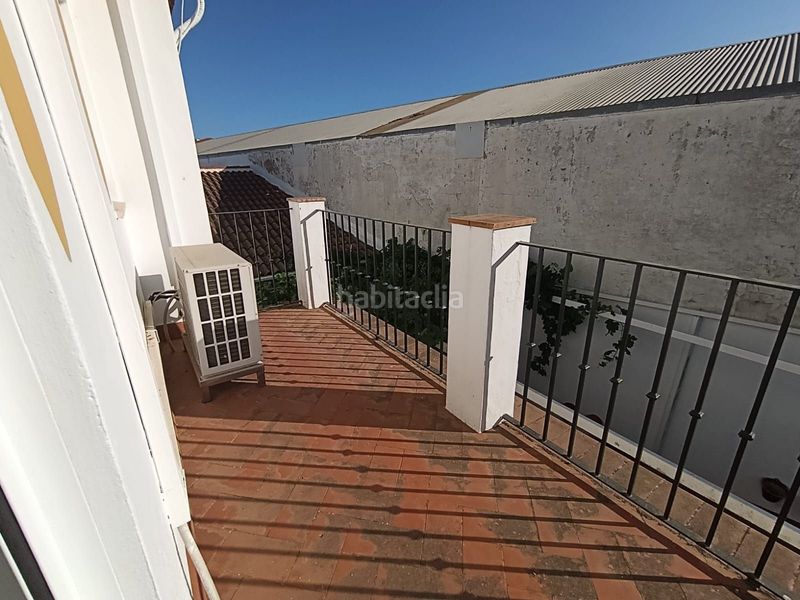 Foto d87cdb26-8061-4853-94c7-8ca018bec13e. Casa adossada a Castilblanco de los Arroyos