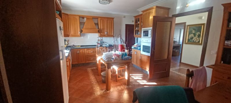 Foto f18bd2d5-e213-4423-8352-8a77f697773f. Casa a Constantina
