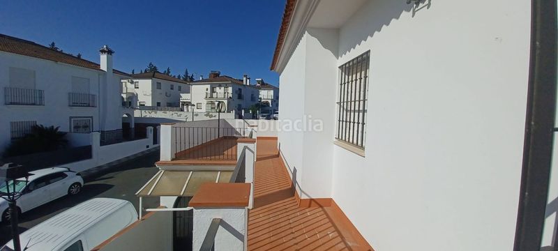 Foto 5d6b0150-1e72-4a3c-81dd-f4d9fec9adf4. Casa adossada a Castilblanco de los Arroyos