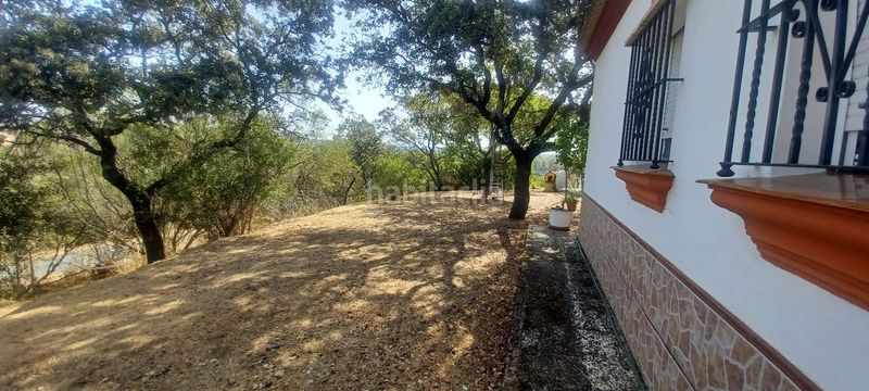 Foto 1f50dcc3-f02b-48f5-989c-87408eef6260. Casa a Castilblanco de los Arroyos