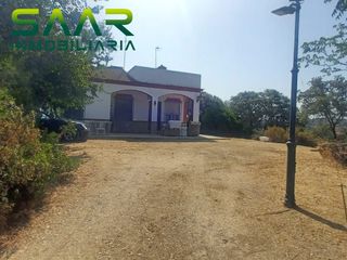 House in Castilblanco de los Arroyos. Chalet en urb. campoamor, castilblanco de los arroyos sevilla