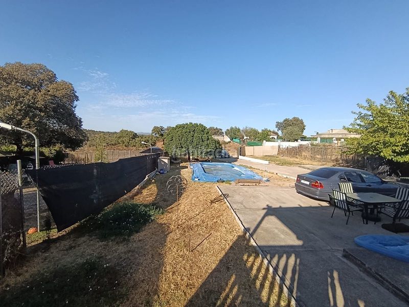 Foto f667840e-9192-426b-a57c-515c1800defb. Casa amb piscina a Castilblanco de los Arroyos