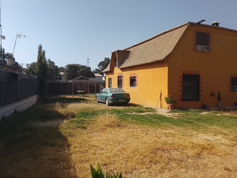 Foto bbee6281-c073-40cf-a19b-5ae0bc0a9696. Casa amb piscina a Castilblanco de los Arroyos