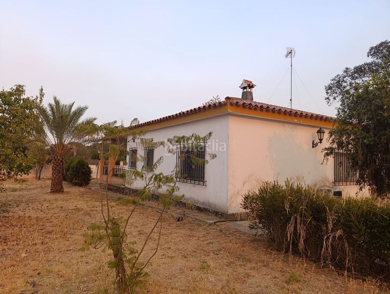 Foto 801c74d9-9dec-499a-8a18-f72828e0adf4. Casa amb piscina a Castilblanco de los Arroyos
