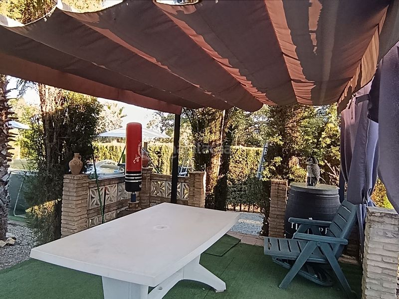 Foto 7cf8e1ef-2b7a-4e40-bd92-e81d8e7b6e04. Casa amb piscina a Castilblanco de los Arroyos