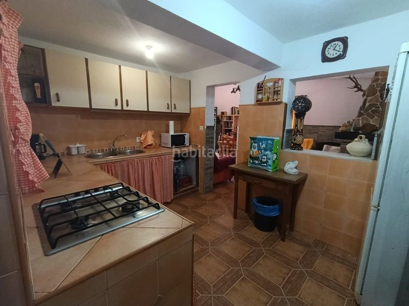 Foto cdf35643-ef45-4f0d-b3d2-4ee154a96819. Casa amb piscina a Castilblanco de los Arroyos