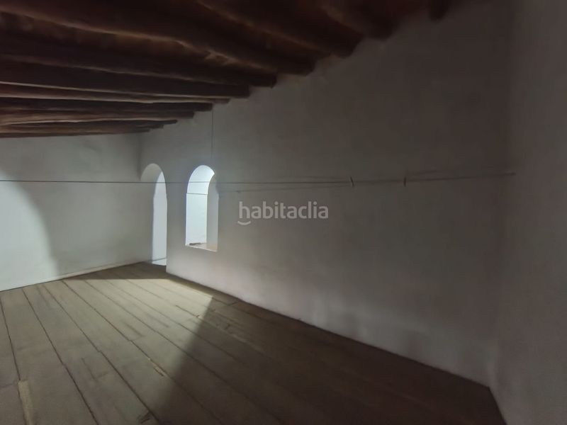 Foto d022d518-fba5-41c6-bb2f-ab53dab41bf0. Casa a Castilblanco de los Arroyos