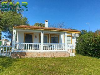House in Castilblanco de los Arroyos. Chalet en urbanización sierra norte de castilblanco de los arroy