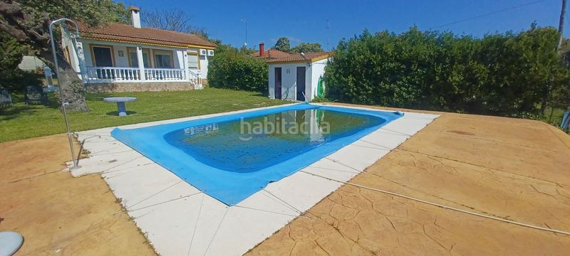 Foto 7fa2e835-21e4-4879-b54d-35e913ef7ed4. Casa amb piscina a Castilblanco de los Arroyos