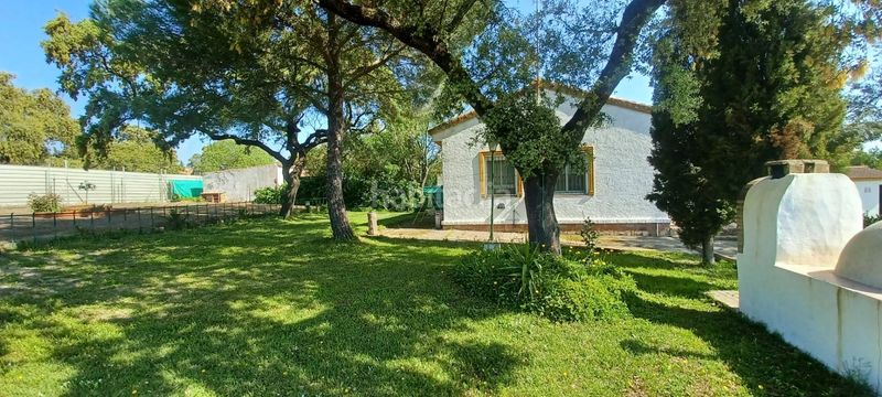 Foto f5f9011d-f2ff-468b-b0ed-bf4d401dd473. Casa amb piscina a Castilblanco de los Arroyos