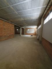 Local Comercial a N/a. Local en venta en la pineda