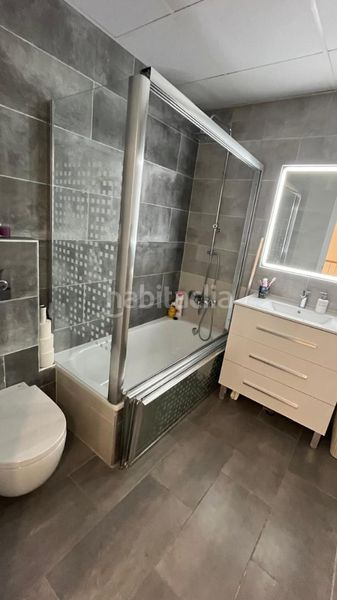 Foto d0fe8ddd-2629-4f34-adff-685b3ec95b43. Casa amb aparcament a Llevant Reus