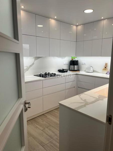 Foto a0b26fda-da46-46aa-bb66-277a524b92e0. Casa amb aparcament a Llevant Reus