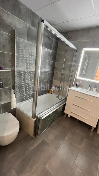 Foto d0fe8ddd-2629-4f34-adff-685b3ec95b43. Casa amb aparcament a Llevant Reus