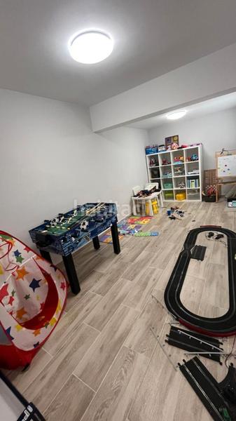 Foto f04bc4d8-1869-42c7-b454-f5405bb67447. Casa amb aparcament a Llevant Reus