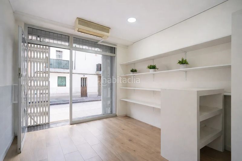 Foto c0d523f9-27f8-461b-b4ae-4c53dde71573. Local comercial a carrer deu 9 a Bonavista Tarragona