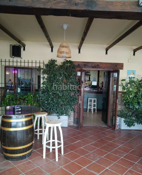 Foto a1d09ef6-9454-4f54-9370-8b3694a75534. Local comercial a Arcos de la Frontera