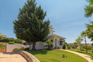 Xalet a Arcos de la Frontera. En venta impresionante villa en arcos gardens.