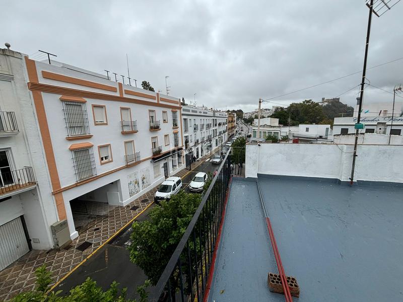 Foto 3db13341-21dd-4048-9dff-04ff9f17db52. Pis amb aparcament a Arcos de la Frontera