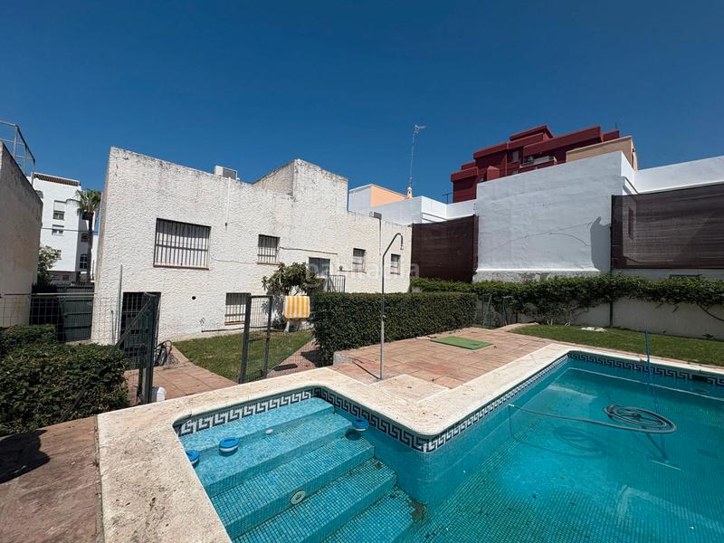Foto a6b4ff11-6624-4576-a05b-477bf4c83d87. Chalet emblemático chalet con piscina privada en Playa de la Regla Chipiona