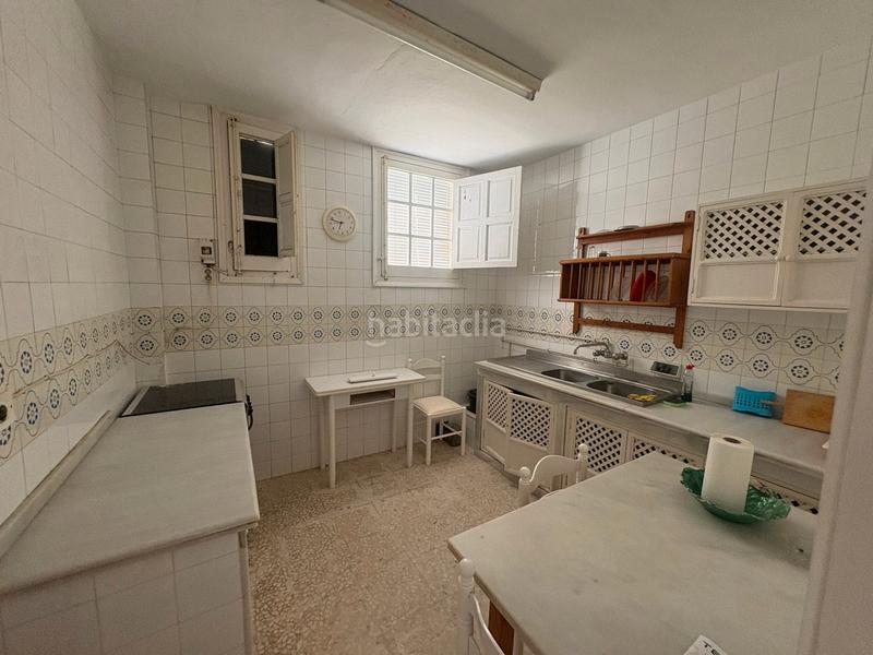Foto f174d9ab-9915-4298-ab34-ecc5c6ad95f5. Chalet emblemático chalet con piscina privada en Playa de la Regla Chipiona