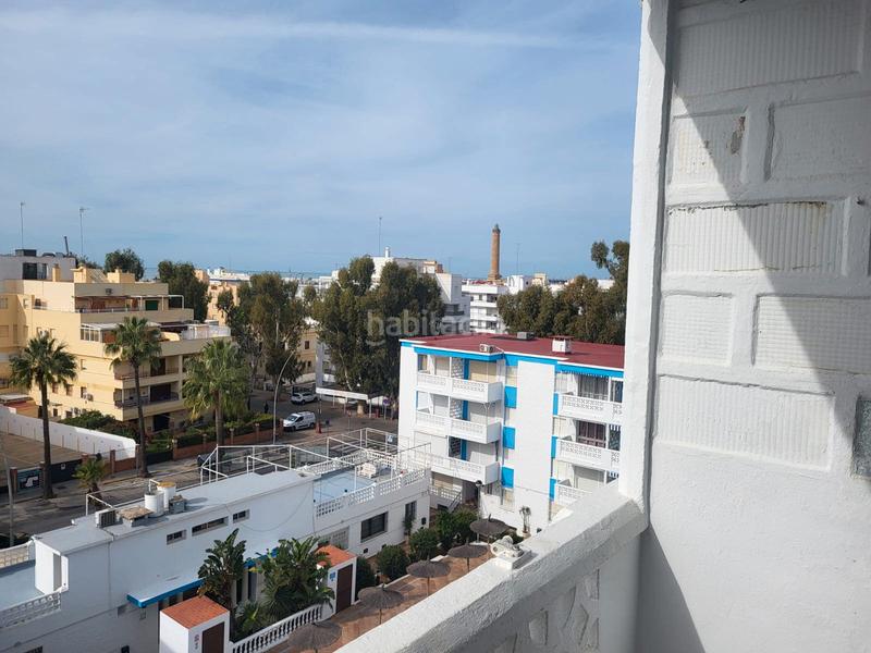 Foto f7009d4e-55b5-4548-83f7-00439cb21b1b. Alquiler piso  en el emblemático edificio las sirenas en Chipiona