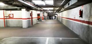 Autoparkplatz  Carrer d'aragó