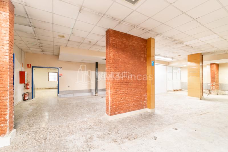 Foto 4a5e1238-7b9e-4841-8a66-63676dc49e47. Lloguer local comercial a Dreta de l´Eixample Barcelona