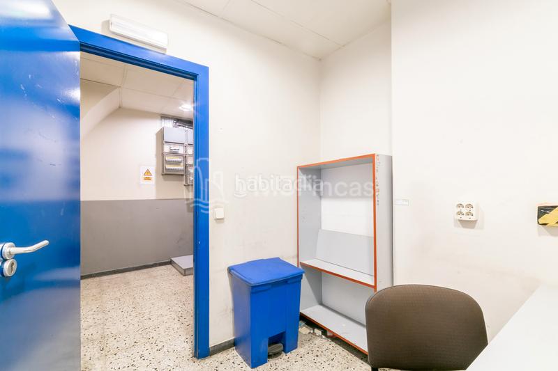 Foto c907304b-a878-49fd-a843-dd045fb498d7. Lloguer local comercial a Dreta de l´Eixample Barcelona