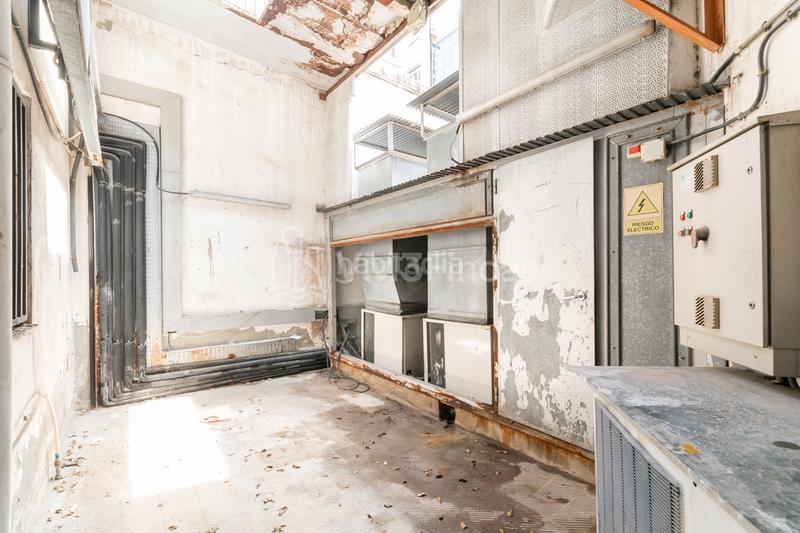 Foto cc0038fd-b252-4444-a2ba-664026538490. Lloguer local comercial a Dreta de l´Eixample Barcelona