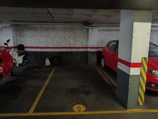 Alquiler Parking coche en Carrer de les camèlies 13