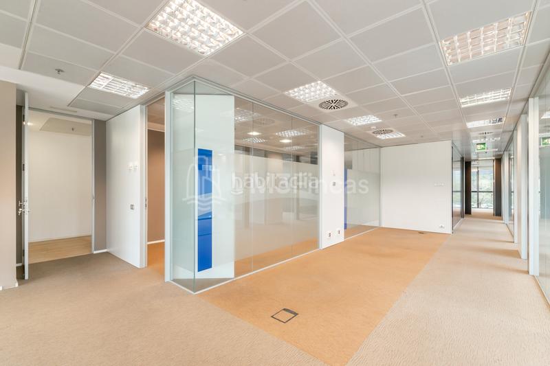 Foto 0e036afa-fa36-422e-a7c5-f3deed07467a. Alquiler oficina  super luminosa en Santa Eulàlia Hospitalet de Llobregat (L´)