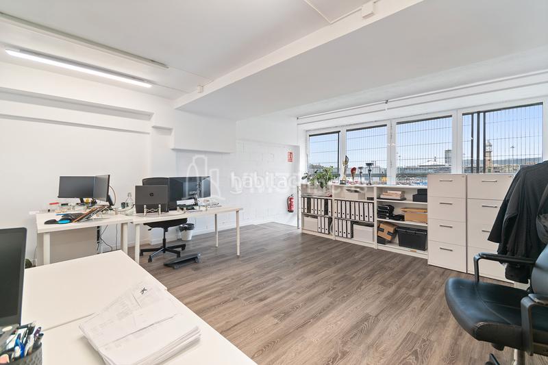Foto b27f29c4-f7d5-4465-9d4f-278b5d098932. Location bureau avec chauffage dans Barceloneta Barcelona