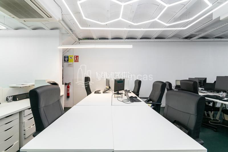 Foto 4479e3b8-9e19-412d-a65a-6acf0e25de2f. Rent office space with heating in Barceloneta Barcelona