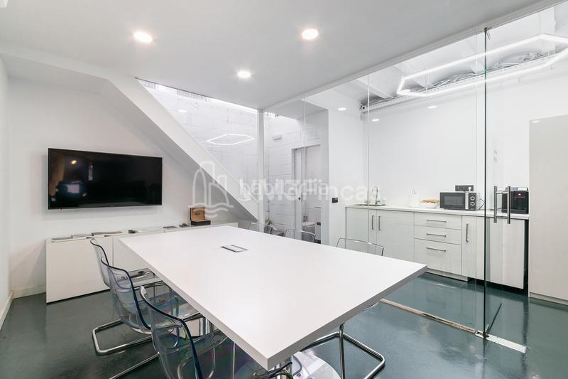 Foto cb8815d8-b2f5-47c8-883b-8a188f983da6. Rent office space with heating in Barceloneta Barcelona