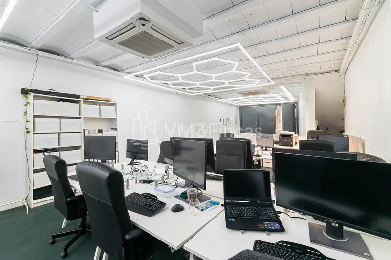Foto e18fceb2-ec9c-4095-8edd-2d7ec1c55eac. Rent office space with heating in Barceloneta Barcelona