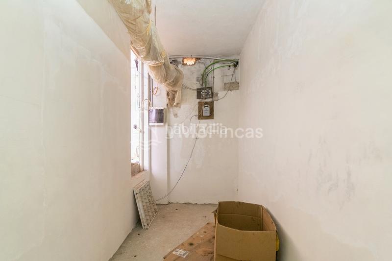Foto a2974eb4-7fd4-428e-8800-b9e5729b604c. Alquiler local comercial en L´Antiga Esquerra de l´Eixample Barcelona