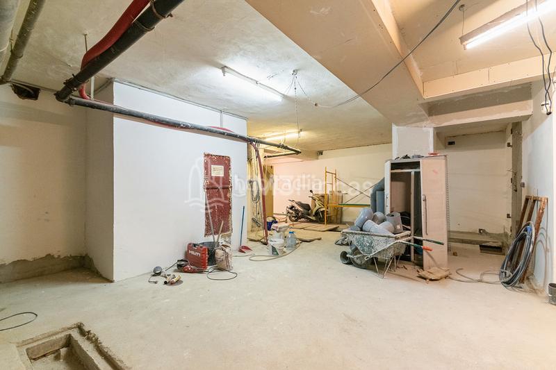 Foto cc0fe94d-b873-40f4-882f-db9c951d516f. Alquiler local comercial en L´Antiga Esquerra de l´Eixample Barcelona