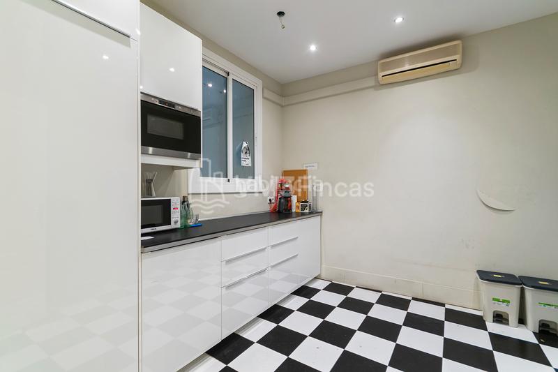 Foto 5a1c033a-f920-4419-a24c-f54d9e92d3ca. Location bureau avec chauffage dans Dreta de l´Eixample Barcelona