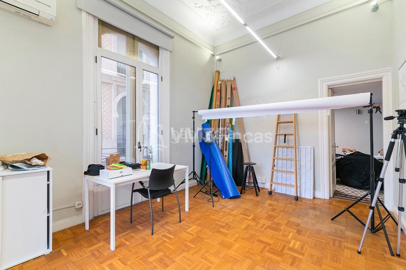 Foto 7d7d3ae9-bceb-4496-b518-dfb072810a32. Rent office space with heating in Dreta de l´Eixample Barcelona
