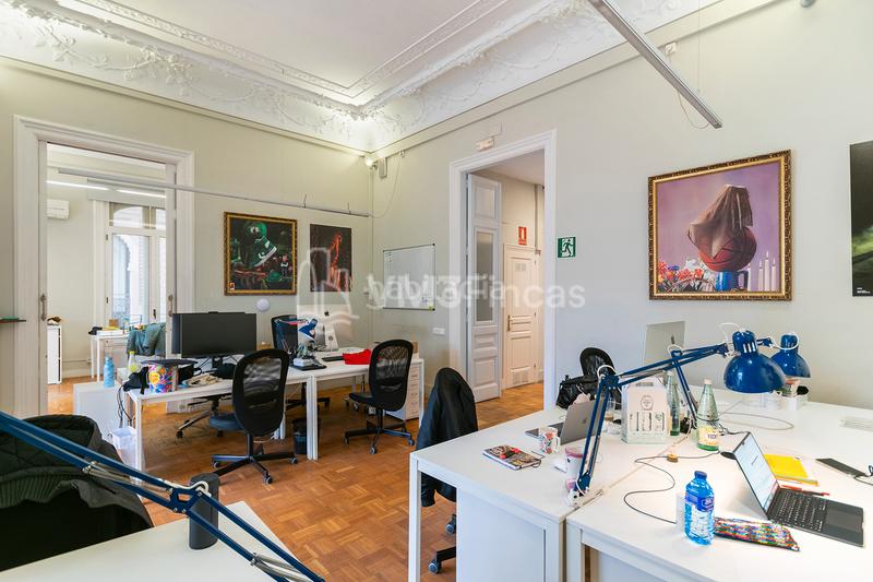 Foto d0eb09f9-23de-423e-97d3-677d3eadc678. Rent office space with heating in Dreta de l´Eixample Barcelona