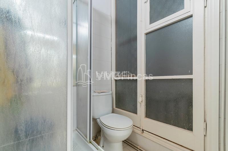 Foto bacb63ae-44fc-4bc3-84ea-056a8d887909. Alquiler oficina en Dreta de l´Eixample Barcelona
