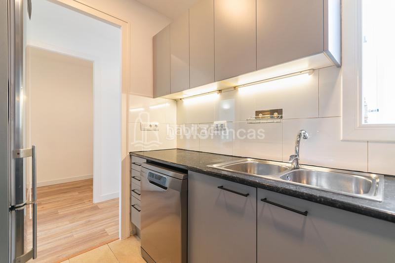 Foto 7fc5776b-9dab-43c3-ab0d-273481853b60. Location attique avec chauffage dans La Nova Esquerra de l´Eixample Barcelona