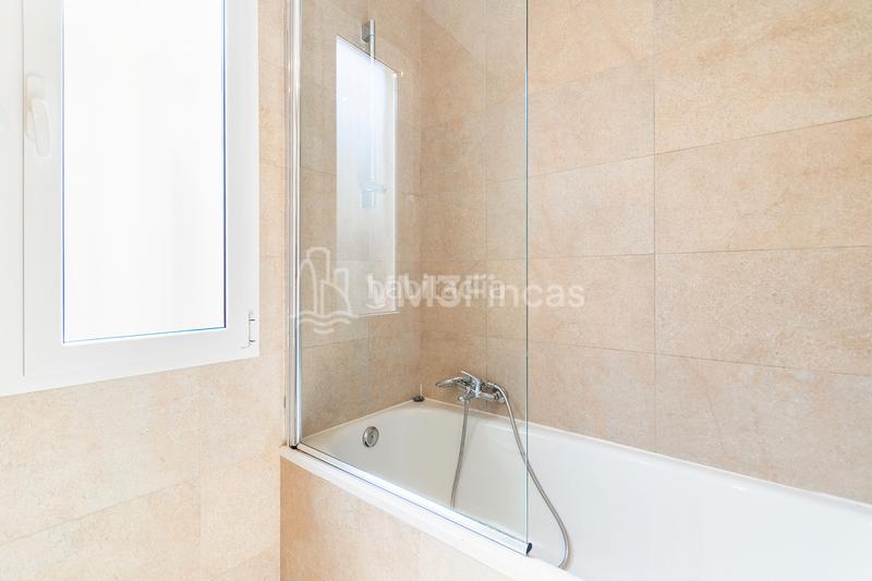 Foto 8bfabcc8-9f3a-4c7a-9155-33fbb53a74f3. Location attique avec chauffage dans La Nova Esquerra de l´Eixample Barcelona