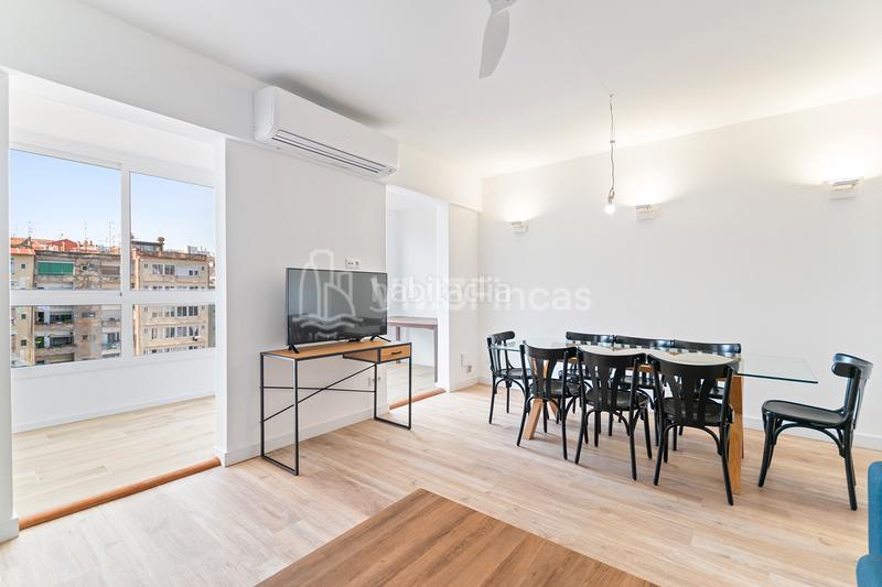 Foto e55e4cca-5b1b-4e98-9c76-dd874d638804. Location attique avec chauffage dans La Nova Esquerra de l´Eixample Barcelona