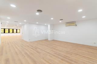 Location Bureau  Carrer de còrsega